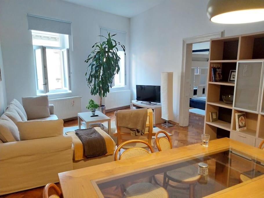 Zagreb Central 2Br + Parking Екстериор снимка